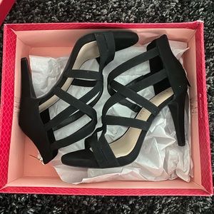 Kelly & Kaitie heels new